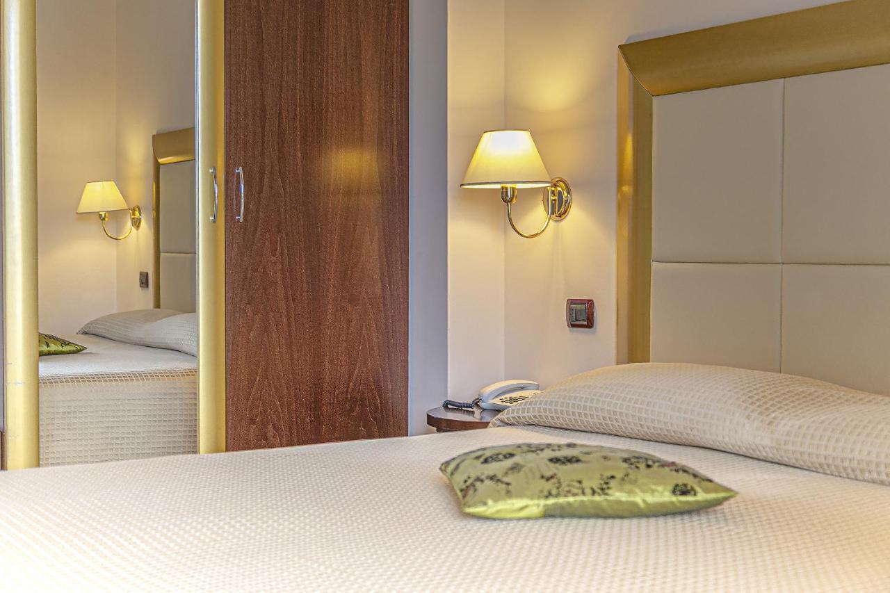 Hotel Metropolitan Bellaria-Igea Marina Buitenkant foto