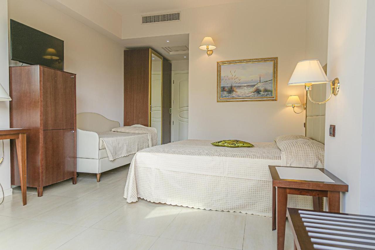 Hotel Metropolitan Bellaria-Igea Marina Buitenkant foto