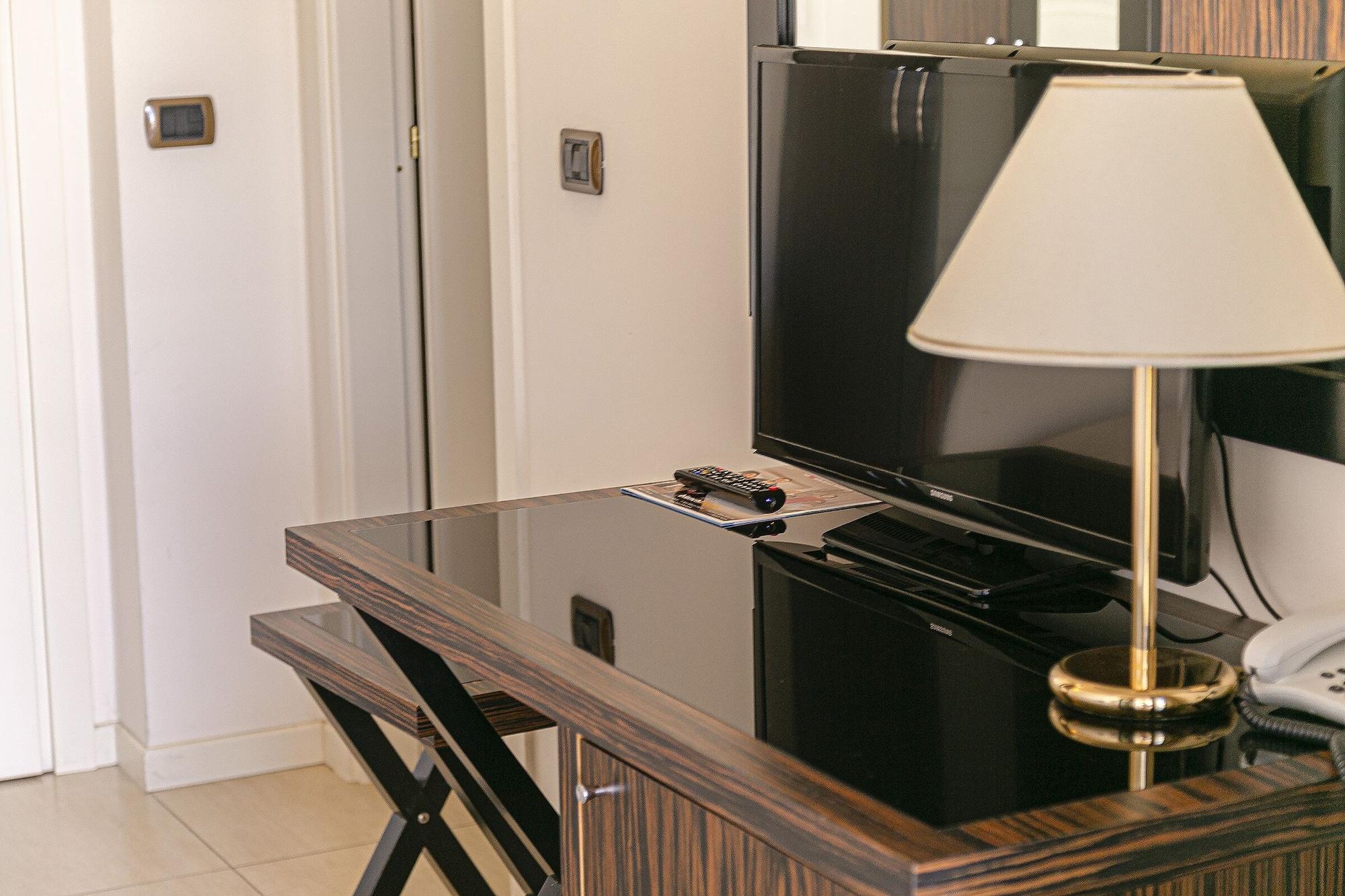Hotel Metropolitan Bellaria-Igea Marina Buitenkant foto