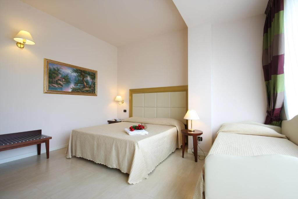 Hotel Metropolitan Bellaria-Igea Marina Buitenkant foto